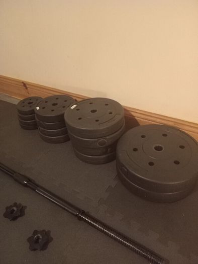 Bench, Barbell, Weights package.