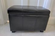 Leather ottomann