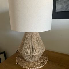 Table lamp