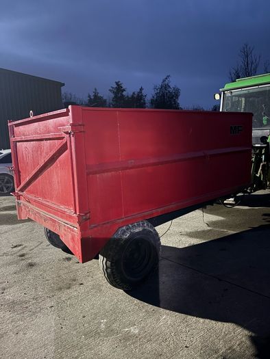 New Build Tipping trailer in as new Condition 9.5ft x 6ft wide