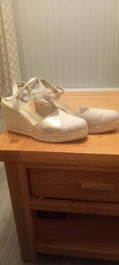 Womens shoes