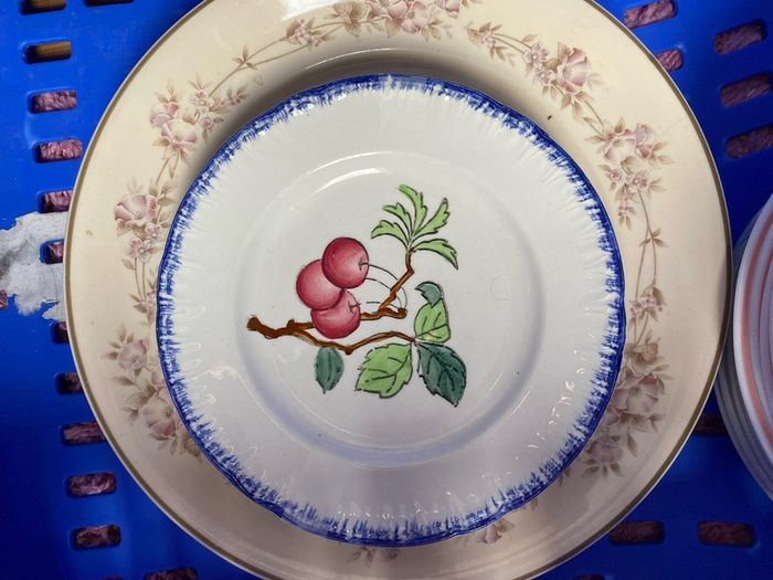cake plates - vintage ceramic