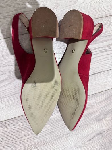CARVELA red pointed low heels with strap