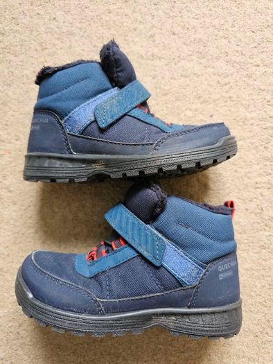 Kids warm waterproof boots size 9 eu27