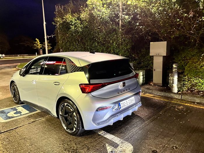 232 Cupra Born eBoost V3 (top spec), 1y warranty left