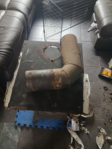 solid fuel stove heat blower and childproof fence