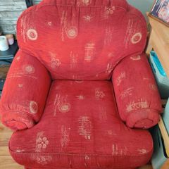 Single sitting room chair .FREE