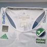 signed and framed irish international hockey jersey Image 3