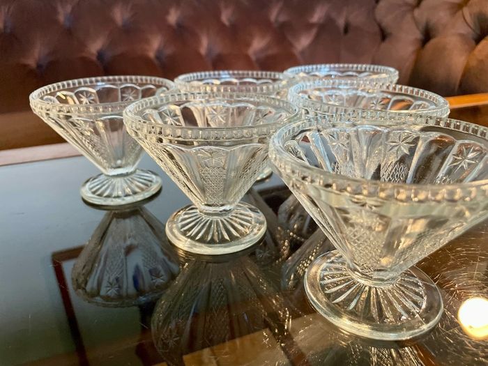 1950s Art Deco Vintage Pressed Glass Dishes Footed Set Of 6 1950