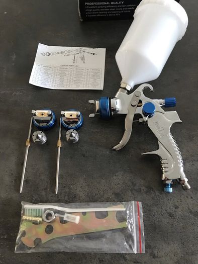BRAND NEW Spray Gun 1.4/1.7/2.0mm Nozzle Gravity Airbrush For Car Painting