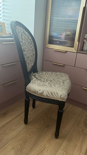 bedroom chair