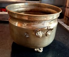 Brass planter