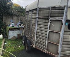 horse box open to offers sound box double treated floor no rot this box has perfect Strong sides will do cattle either make brilliant coffee box