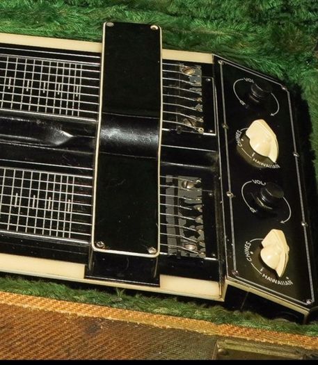 Lap steel : 1939 National Twin Neck Console 8 String