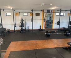 3 Bay Wall Mounted Rig