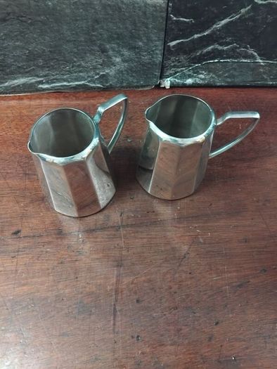 Monarchy Plate Pair of Jugs