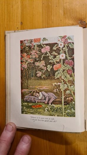 Children's Books. 1x Old Mother Hubbard. 2 X The Gingerbread Man. 3x The Childs Garden Of Verse. By Robert Louis Stevenson Illustrated.