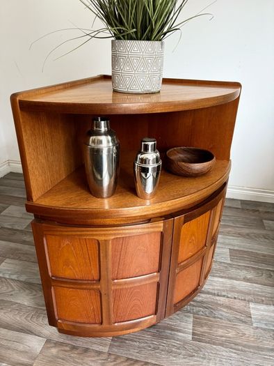 Vintage Retro Mid Century Teak Drinks Cabinet