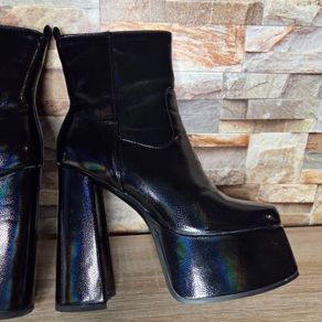 Black Chameleon Waterproof Ultra High Platform Ankle Boots, size 40