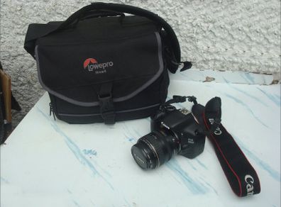 Canon EOS 550D DSLR - Bag, Flash, Accessories, Extras..