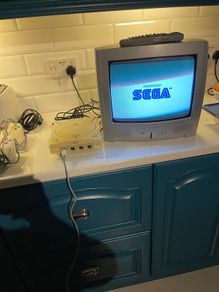 Sega Dreamcast Games (semi-functional) & Accessories