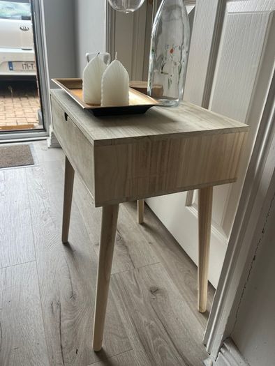 Side table/table