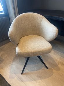Desk chair