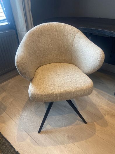 Desk chair