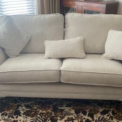 Sofa / couch 3 seater cream new