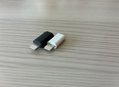 2PCS - 2x Micro USB (Female) to Lightning (Male)