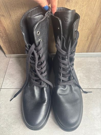 Ecco black leather lace-up boots - size 41