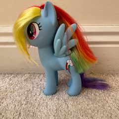 Hasbro 2016 G4 My Little Pony The Movie Rainbow Dash Brushable Hair approx. 6 Inches Dirty Damaged Her hair in some kind of glue Please see photos