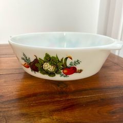 Vintage JAJ Pyrex casserole dish