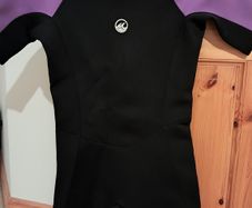 Ladies wetsuit size 8 (new)