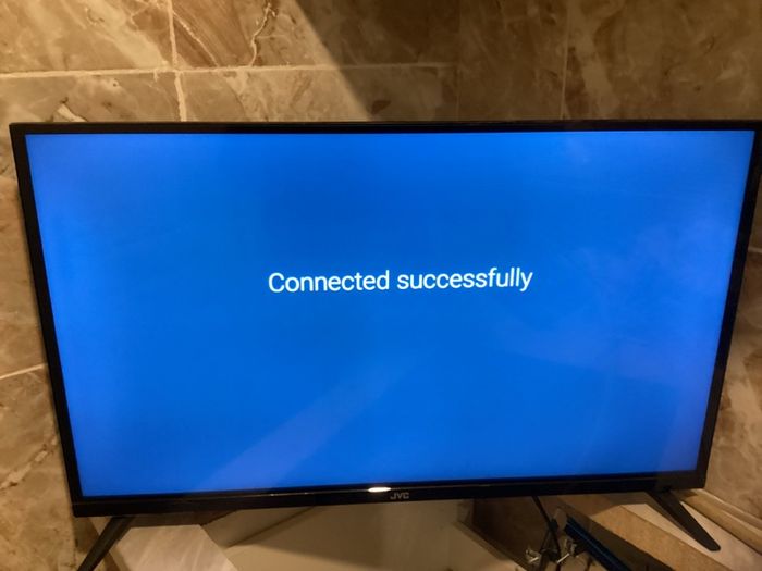 32 Inch Jvc Led Smart Tv In Excellent Condition (barely).
