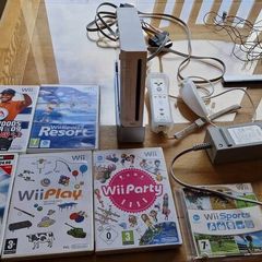 Nintendi Wii with games
