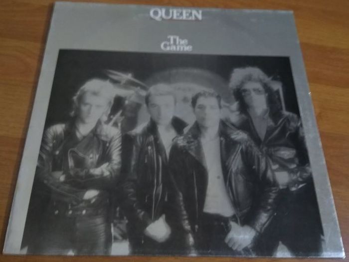 lP Vinil - Queen. 9 Albums + 2 Solo albums. In good condition.