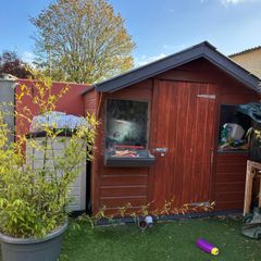 Garden shed/playhouse  with Steel Roof