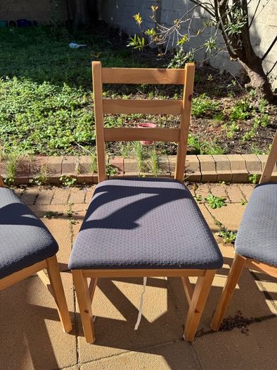 table and chairs