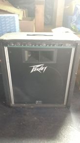 Peavey KB300 full range amp