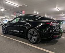 Tesla Model 3 RWD (2 year Tesla Warranty)