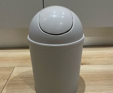 Waste bin - Bathroom