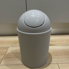 Waste bin - Bathroom