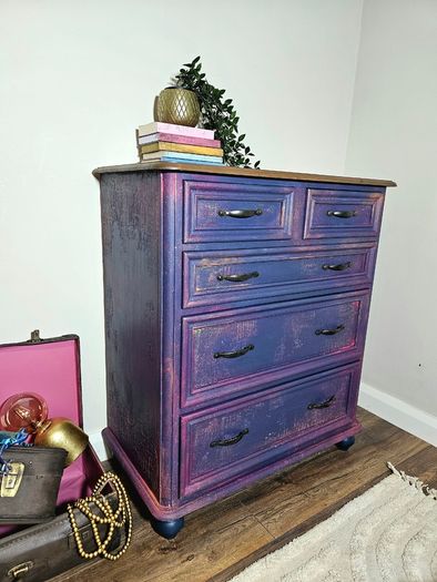 Chest of drawers