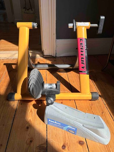 Travel Trac Century Fluid Cycling Trainer