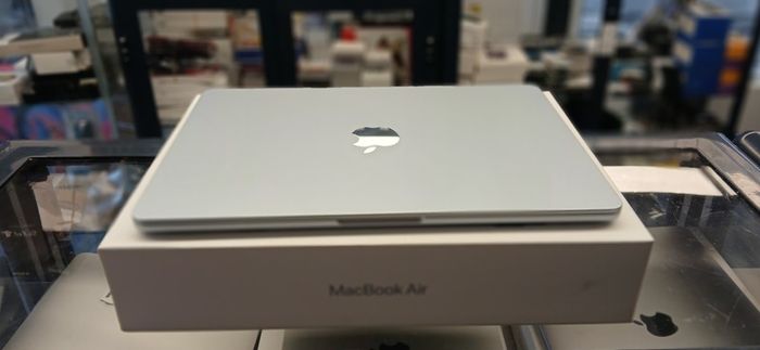 Apple Macbook Air M4 13 Inch 2025 256gb Ssd 16gb Ram 10c Cpu 8c Gpu - Silver