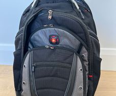 SwissGear/Wenger Synergy laptop backpack (black/gray)