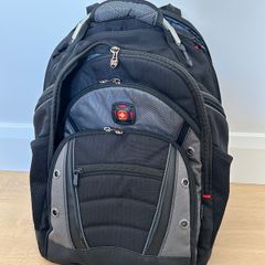 SwissGear/Wenger Synergy laptop backpack (black/gray)