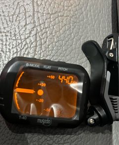 Chromatic Clip Tuner guitar bass violin ukulele