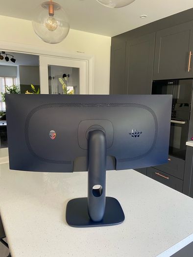 Alienware AW3425DWM 34" VA WQHD 180Hz 1ms UltraWide Curved Gaming Monitor